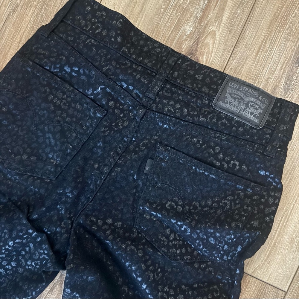 Levi’s 721 High Rise Skinny Black Leopard Print Jeans – Size 26 / 2